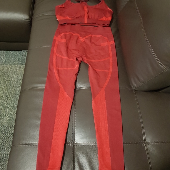 Gym wear - Picture 3 of 4